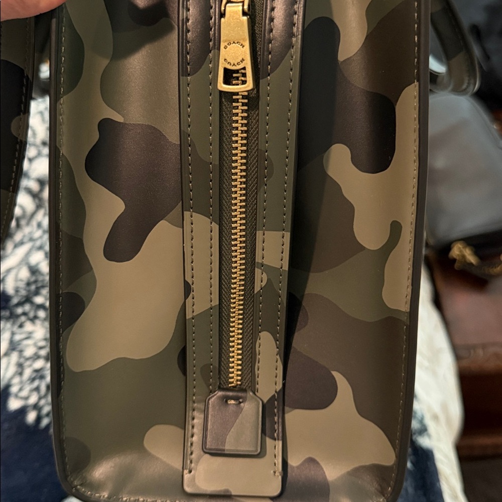Rogue Bag With Camo Print *Includes all straps* Never Used - Picture 13 of 14